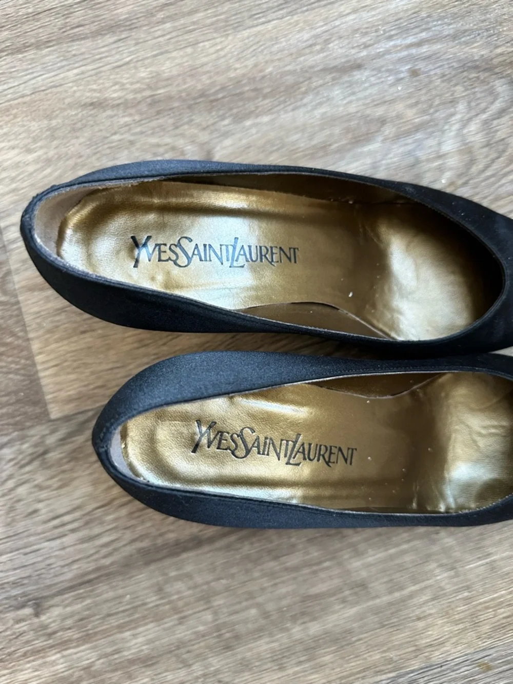 Yves Saint Laurent Vintage Satin Pumps Black Gold Leather Interior Size 7N - Picture 6 of 12